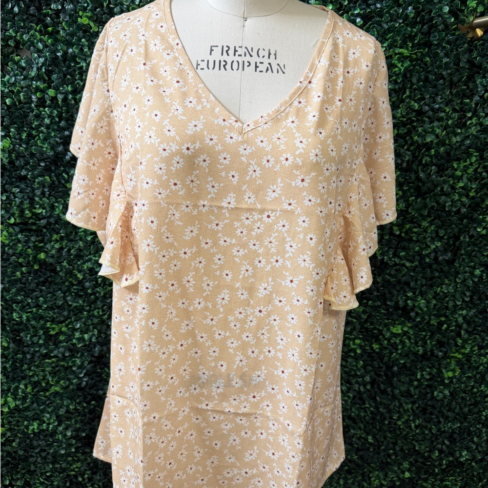 Peach Daisy Flutter Sleeve V-Neck Blouse
